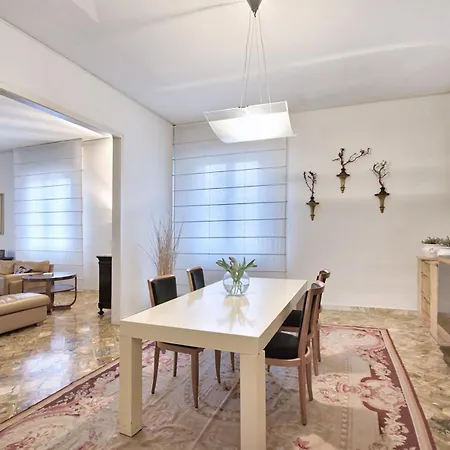 Easylife - - Piazza Guido Monaco 1 * 阿雷佐