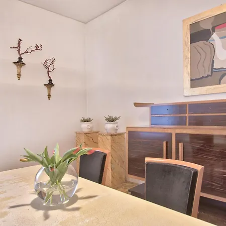 Easylife - - Piazza Guido Monaco 1 *